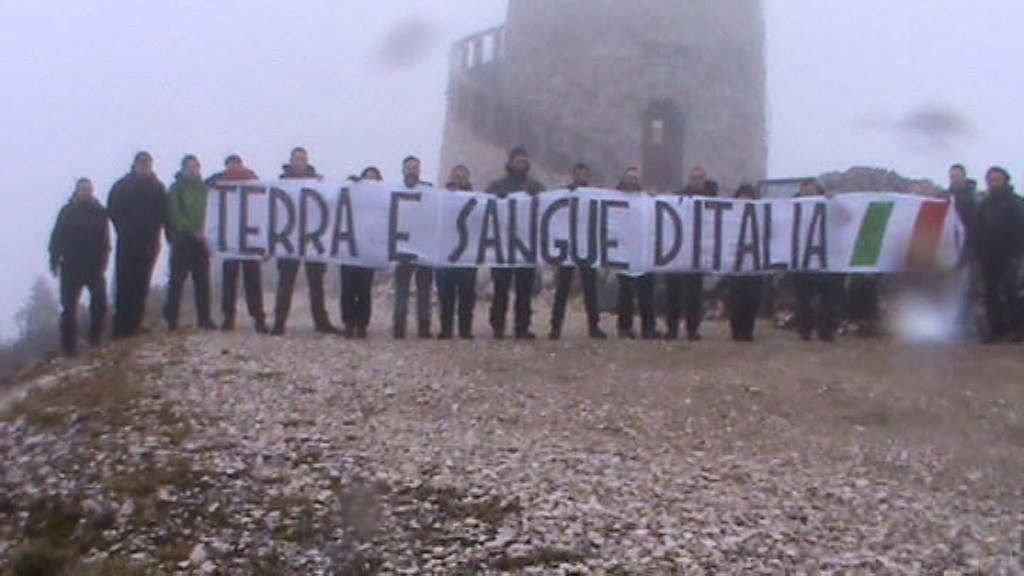 Foibe: un Tricolore sulla vetta più alta dell’Istria, sul Monte Maggiore l’omaggio di CasaPound ai martiri