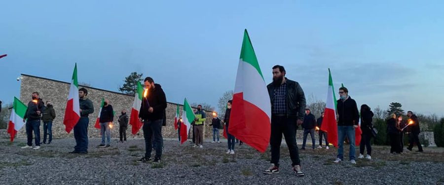 25 Aprile, CasaPound ricorda vittime delle foibe a Basovizza
