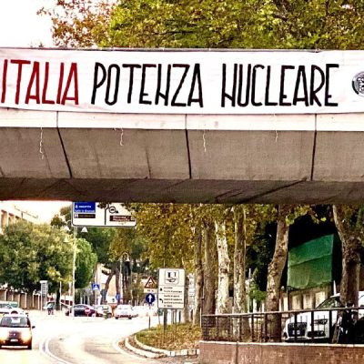 Nucleare, striscioni di CasaPound in tutta Italia: “necessario spingere sul ritorno all’indipendenza energetica”