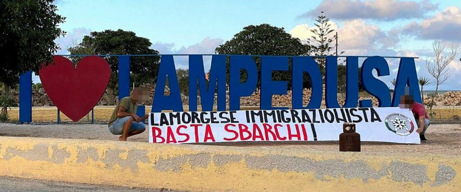 Striscione a Lampedusa. CasaPound attacca il Ministro dell’interno Lamorgese sugli arrivi indiscriminati di clandestini in Sicilia