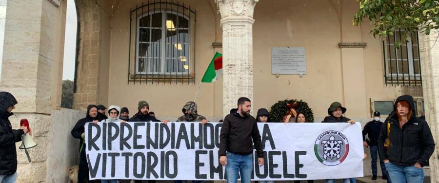 Roma, manifestazione CasaPound sotto X Municipio a Ostia: sgomberare ex colonia occupata da immigrati